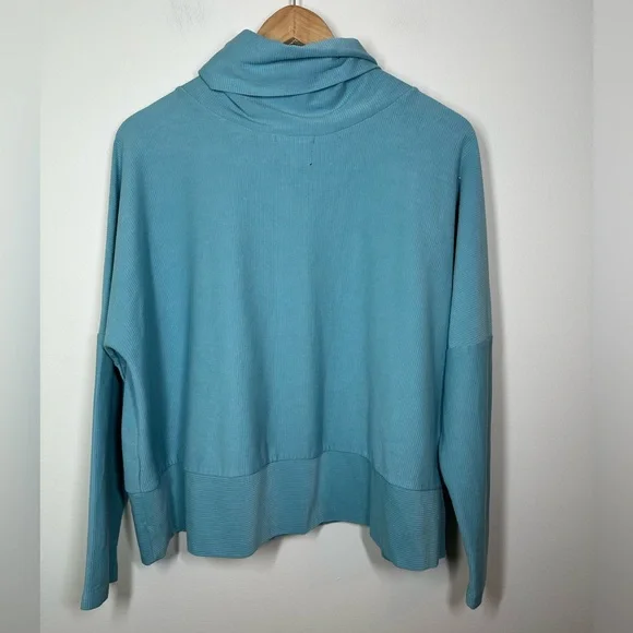 Tuckernuck Blue Ribbed Rollins Funnel Neck Sweater Medium - Picture 8 of 8